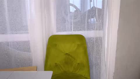 Snapshot of estremecerse chatting on 03/15/26, 12:11 Alex online show from 03/15/26, 12:11