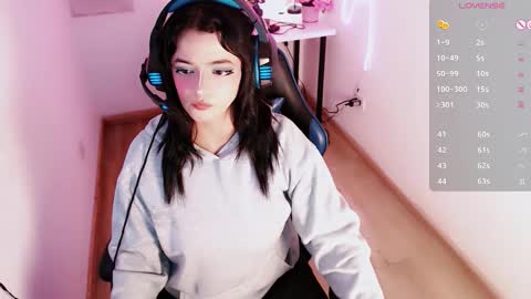 Snapshot of eternal_moonqs chatting on 03/17/26, 08:01 Moon online show from 03/17/26, 08:01
