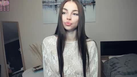 Snapshot of eternity_is_endless chatting on 11/18/25, 07:35 Mary online show from 11/18/25, 07:35