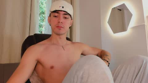 Snapshot of etham_wolf1 chatting on 04/10/26, 03:50 etham_wolf1 online show from 04/10/26, 03:50