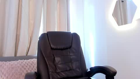Snapshot of etham_wolf1 chatting on 04/18/26, 07:07 etham_wolf1 online show from 04/18/26, 07:07