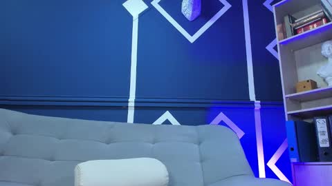 Etham online show from 09/18/25, 12:29