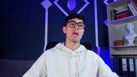 Etham online show from 09/19/25, 01:01