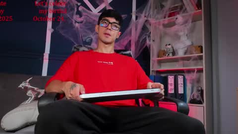 Etham online show from 10/17/25, 02:52