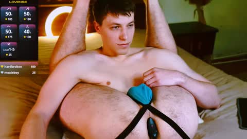 Snapshot of ethan7inches chatting on 12/09/24, 02:56 Ethan online show from 12/09/24, 02:56