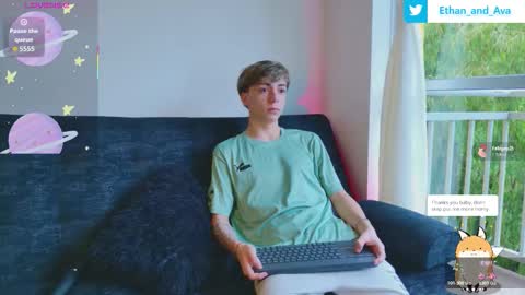 Snapshot of ethan_and_ava chatting on 10/26/25, 01:06 ethan and ava online show from 10/26/25, 01:06