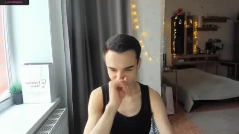ethan_harris1 online show from 12/13/24, 07:04