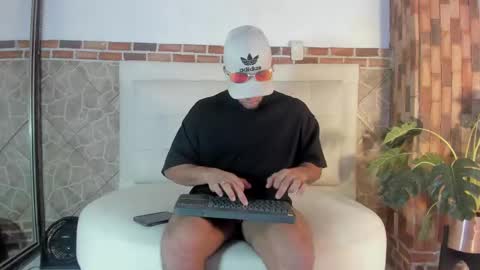 Snapshot of ethan_helmut chatting on 12/02/24, 10:34 ethan helmut online show from 12/02/24, 10:34