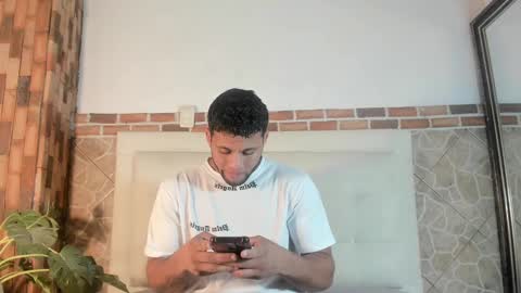 Snapshot of ethan_helmut chatting on 12/21/24, 01:15 ethan helmut online show from 12/21/24, 01:15