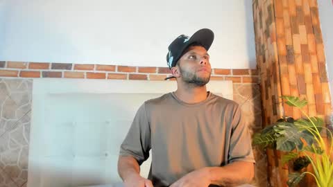 Snapshot of ethan_helmut chatting on 12/23/24, 02:35 ethan helmut online show from 12/23/24, 02:35