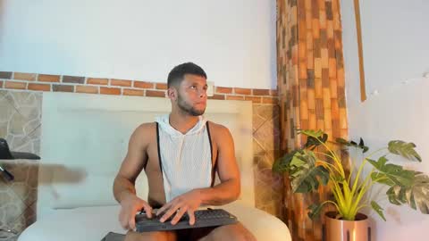 Snapshot of ethan_helmut chatting on 12/30/24, 03:25 ethan helmut online show from 12/30/24, 03:25