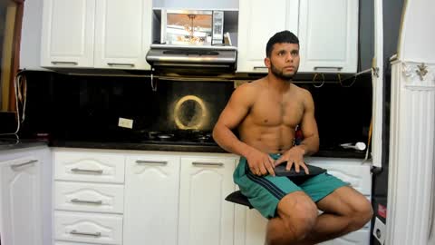 Snapshot of ethan_helmut chatting on 01/06/25, 11:18 ethan helmut online show from 01/06/25, 11:18