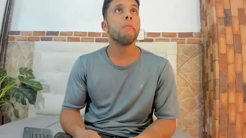 Snapshot of ethan_helmut chatting on 01/18/25, 11:11 ethan helmut online show from 01/18/25, 11:11