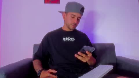 Snapshot of ethan_mullers1 chatting on 02/10/25, 07:49 Ethan Muller online show from 02/10/25, 07:49
