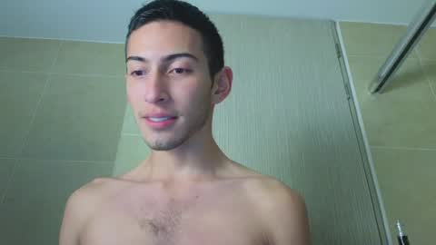 Snapshot of ethan_skiny_ chatting on 12/30/24, 12:31 Joan online show from 12/30/24, 12:31