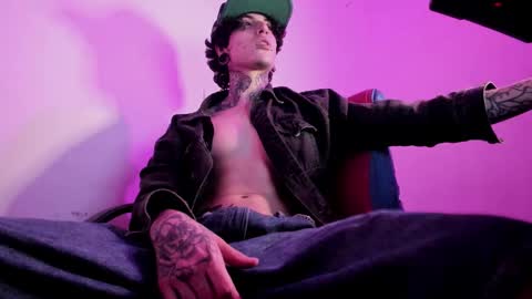 Snapshot of ethan_sykes chatting on 09/25/25, 02:26 Ethan sykes online show from 09/25/25, 02:26