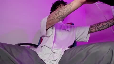 Snapshot of ethan_sykes chatting on 10/11/25, 03:28 Ethan sykes online show from 10/11/25, 03:28