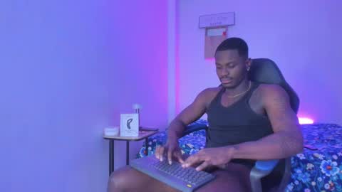 Snapshot of ethan_travis0 chatting on 10/03/25, 08:50 ethan travis online show from 10/03/25, 08:50