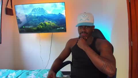 Snapshot of ethan_travis0 chatting on 11/05/25, 12:38 ethan travis online show from 11/05/25, 12:38