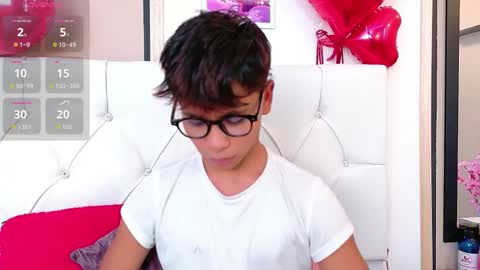 Snapshot of ethan_westt chatting on 03/12/26, 08:15 Ethan online show from 03/12/26, 08:15