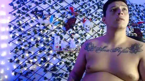 Snapshot of ethanandbrianna chatting on 10/03/25, 12:40 ethanandbrianna online show from 10/03/25, 12:40