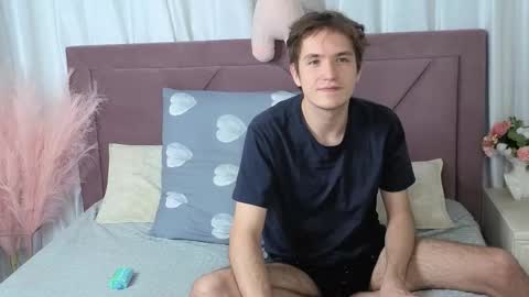 Ethan online show from 10/01/25, 09:10