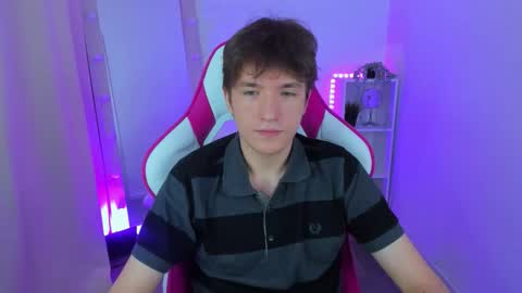 Ethan online show from 10/08/25, 09:01