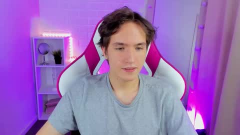 Ethan online show from 11/05/25, 12:49