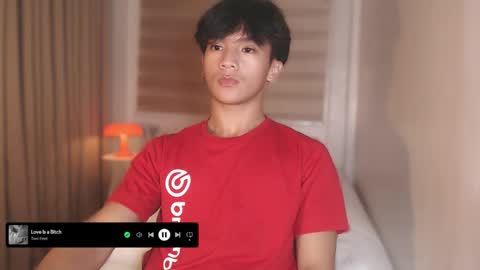 Snapshot of etherealboytoy4hire chatting on 11/29/25, 11:24 Rey online show from 11/29/25, 11:24