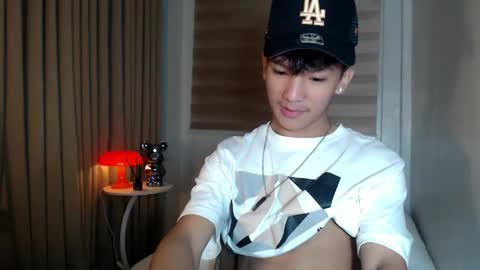 Snapshot of etherealboytoy4hire chatting on 12/16/25, 07:13 Rey online show from 12/16/25, 07:13