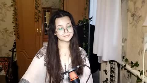 Snapshot of eugeniecarrubba chatting on 05/27/26, 03:20 Lily 1st day online show from 05/27/26, 03:20