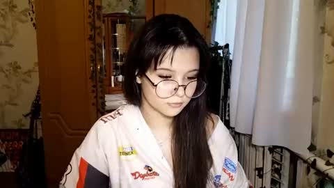 Snapshot of eugeniecarrubba chatting on 06/09/26, 12:39 Lily 1st day online show from 06/09/26, 12:39