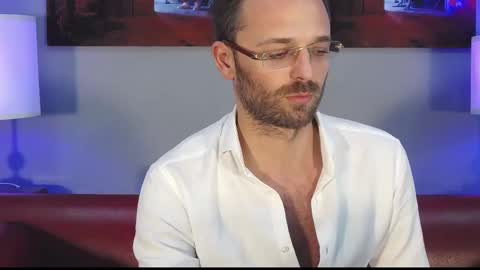 Snapshot of euginehot chatting on 12/20/24, 03:00 euginehot online show from 12/20/24, 03:00