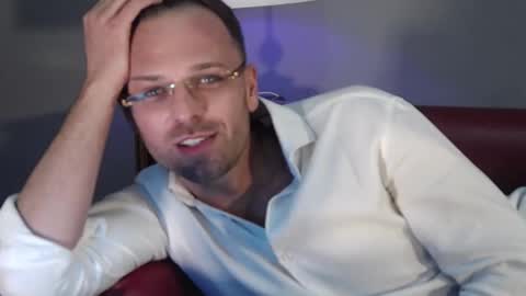 Snapshot of euginehot chatting on 12/23/24, 04:50 euginehot online show from 12/23/24, 04:50