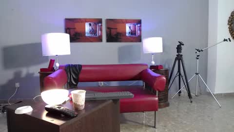 Snapshot of euginehot chatting on 12/25/24, 06:30 euginehot online show from 12/25/24, 06:30