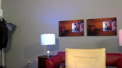 Snapshot of euginehot chatting on 03/04/25, 09:18 euginehot online show from 03/04/25, 09:18