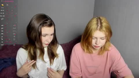 Snapshot of eumomino chatting on 12/19/25, 10:17 Veronica Tiia Lilith left to right online show from 12/19/25, 10:17