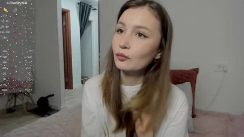 Snapshot of eumomino chatting on 03/27/26, 09:25 Veronica Tiia Lilith left to right online show from 03/27/26, 09:25
