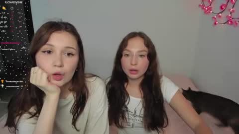 Veronica Tiia Lilith left to right online show from 07/27/26, 07:21