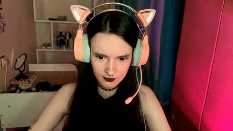 Snapshot of eunabiddlecome chatting on 05/18/26, 05:02 Kate online show from 05/18/26, 05:02
