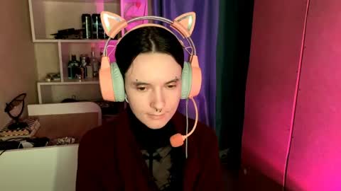 Snapshot of eunabiddlecome chatting on 05/31/26, 05:04 Kate online show from 05/31/26, 05:04