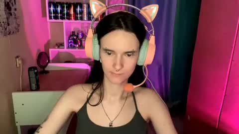 Snapshot of eunabiddlecome chatting on 06/13/26, 07:28 Kate online show from 06/13/26, 07:28