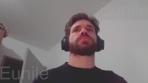 Snapshot of eunile chatting on 10/05/25, 05:33 eunile online show from 10/05/25, 05:33