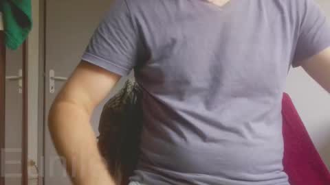 Snapshot of eunile chatting on 10/24/25, 01:51 eunile online show from 10/24/25, 01:51