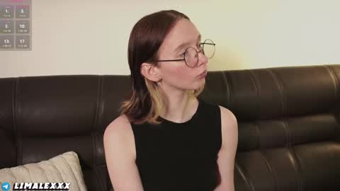 Snapshot of euphoria_girls chatting on 11/06/25, 05:36 check about me online show from 11/06/25, 05:36