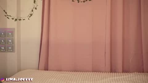 Snapshot of euphoria_girls chatting on 11/17/25, 05:52 check about me online show from 11/17/25, 05:52