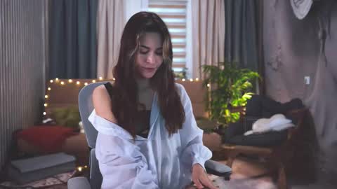 Snapshot of euphoriiiaa chatting on 12/02/25, 07:14 Mira online show from 12/02/25, 07:14