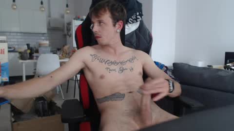Snapshot of europe_romeo chatting on 07/27/26, 01:29 europe_romeo online show from 07/27/26, 01:29