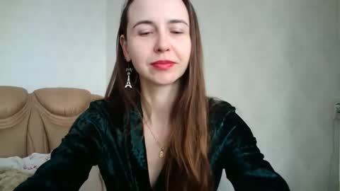 eva00186 online show from 02/15/26, 07:51