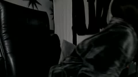 Snapshot of eva65 chatting on 01/12/25, 08:47 EVA65 online show from 01/12/25, 08:47